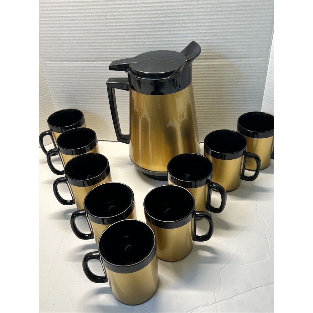 Vintage West Bend Thermo Serv Coffee Carafe Set with 10 Mugs Gold Black 1970’s - Picture 2 of 11